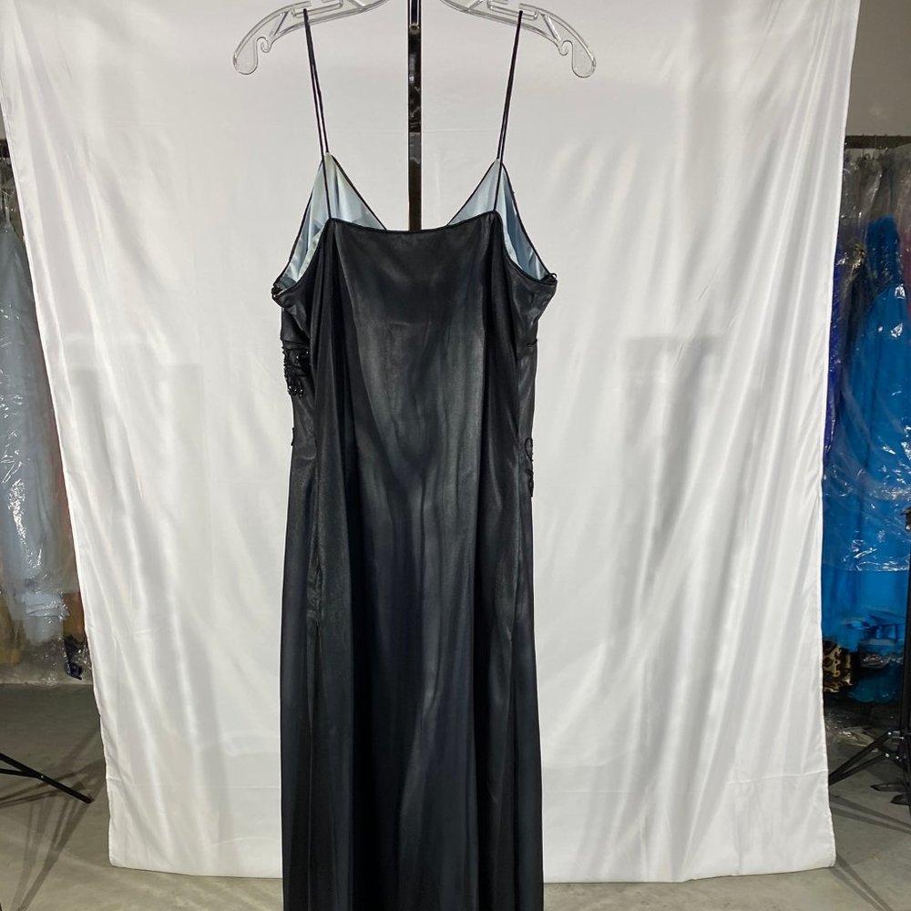 Scala Dress - Picture 3 of 7